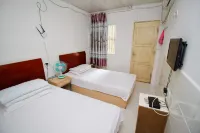 Fusheng Hostel - 인 (Inns)