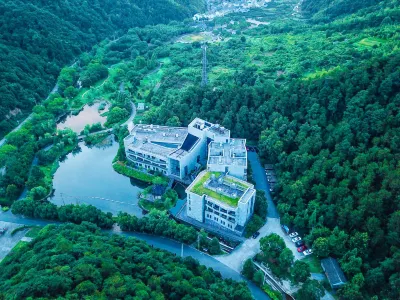 Nanyuan Wulongtan Resort Hotel a Ningbo
