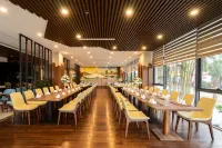 Eagle Hotel Hotels in Thạch Linh