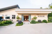 Zhongshan Quanlin Daray Sports Hotel Hotels near Shujialou (Sanxiang Commercial Mansion Shop)