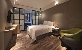Micro Hotel