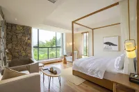 Mount Emei Baiyuting Yunjian Tangquan B&B