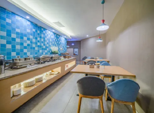 Homeinn Hotel (Chongqing Qijiang Bus Station) Отели рядом с достопримечательностью «Qijiang Museum»