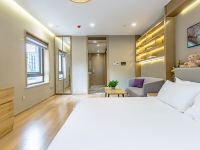 西寓公寓式酒店(杭州西溪银泰城店) - 舒适大床房