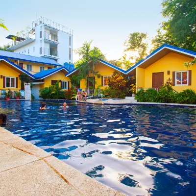 Blue Lagoon Inn & Suites Hotels near Mendoza Park