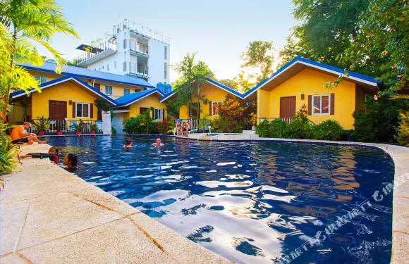 藍色瀉湖酒套房酒店