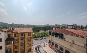 Xiyuan Hotel (Huaxi Park Guizhou University Branch)