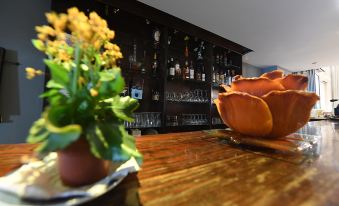 Ephira Hotel - Housity
