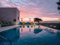 Paradise City - Rooftop Pools