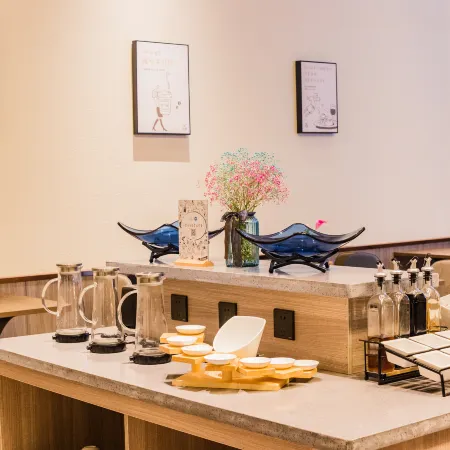 HanTing Hotel (Taojiang Huatong City)