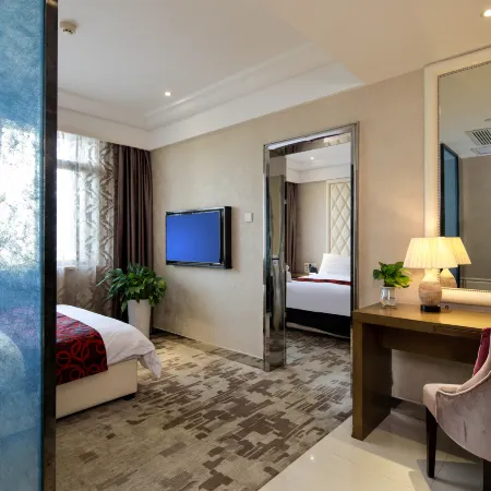 Grand Daqiao Hotel Отели рядом с достопримечательностью «Йиджианг Тауер»