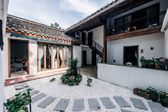 阆中思瑶家子衿民宿