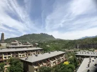 Mingtang Linshui Inn