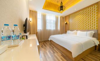 Jinglai Hotel (Shanghai People's Square Nanjing Road Pedestrian Street)