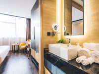 杭州未来科技城亚朵轻居酒店 - 超享大床房