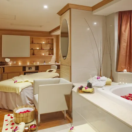 Holiday Inn MACAU by IHG
