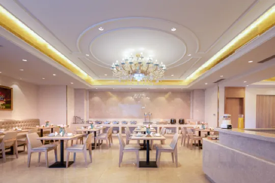 Vienna Hotel (Yantai High-Speed Railway South Station) Отели рядом со станцией Yantai South Railway Station