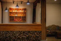 Daocheng Yunqi Mountain House Inn