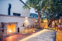 Shi'er Yiqiantong Courtyard