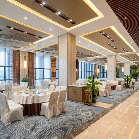 Heng Qin Qian Yuan Hotel Отели рядом с достопримечательностью «Мир без динамики Star Chita»