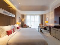 长沙隆华国际酒店 - 豪华大床房