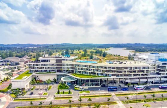 民丹島格蘭德拉戈伊酒店