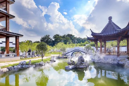 Fuchun Mountain Residence Su (Yixing Zhanggongdong Branch) Отели рядом с достопримечательностью «Yi Garden»