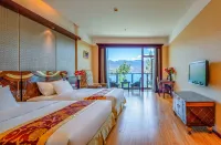 瀘沽湖銀湖島ホテル