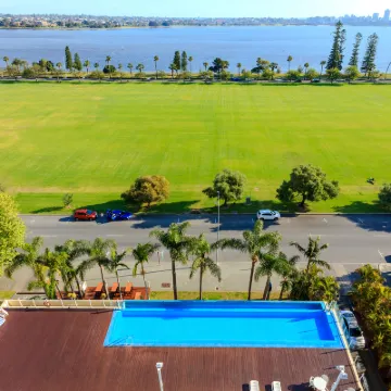 Crowne Plaza PERTH by IHG Hotels near Moort-ak Waadiny / Wellington Square