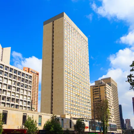 Tequendama Suites Bogota Отели рядом с достопримечательностью «Гора Монсеррат.»