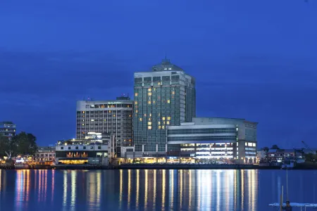 Kingwood Hotel Sibu Отели рядом с достопримечательностью «Lin's Swan Garden»