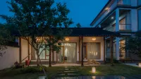 Floral Hotel · Xinghui B&B