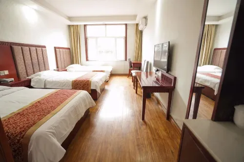 Baodi Hotel, Luxian County Hotels in Jiang County