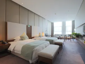Cuixia Lake Hotel