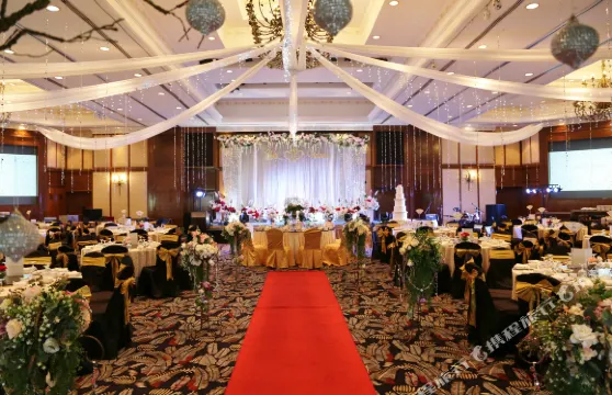 塞貝維温泉酒店