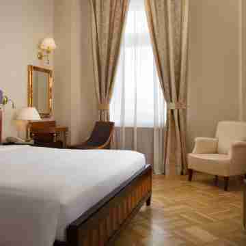 Hilton Moscow Leningradskaya Rooms