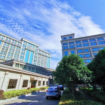 Changjiang Hotel Hotels near shengguotan
