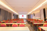 Echarm Hotel (Rong County Chengnan Bus Station) Hotels in Rong County