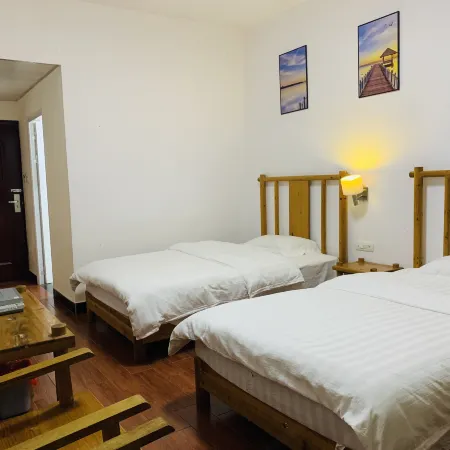 Longsheng Hillside Homestay (Wenquan Tourism Resort Fengyu Bridge)