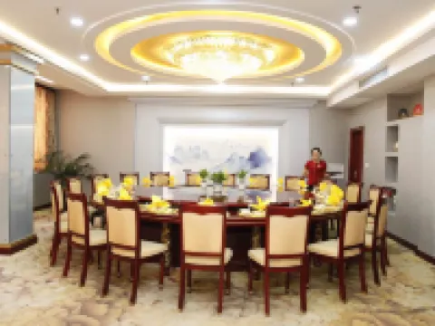 Huarong Business Hotel Hotel di Hefeng