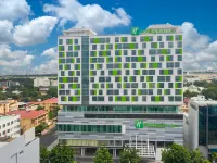 Holiday Inn & Suites SAIGON AIRPORT by IHG Hotels near District 12
