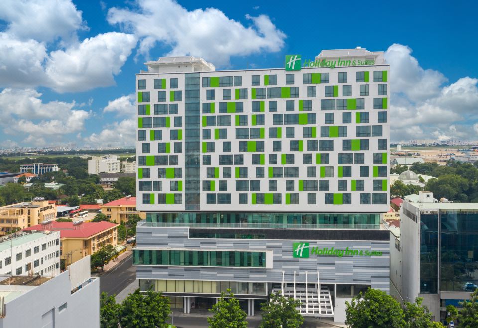 홀리데이 인 & 스위트 사이공 에어포트