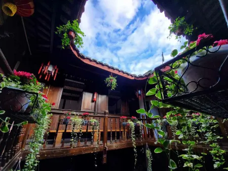 Hejia Dyeingfang Inn (Yuzhong Ancient City Branch)