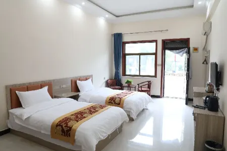 Yanchuan Zilaishun Hotel Отели рядом с достопримечательностью «Huanghe Shequ Guojia Dizhi Park»