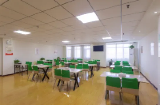 Home Inn Pebble Hotel (Linyi Yihe Road South Long-distance Passenger Transport Station)