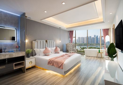 Siman Light Luxury Hotel 강 전망