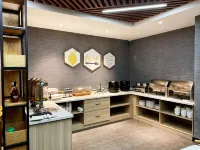 Super 8 Hotel Premier (Fushun North Railway Station, Jiangjun)