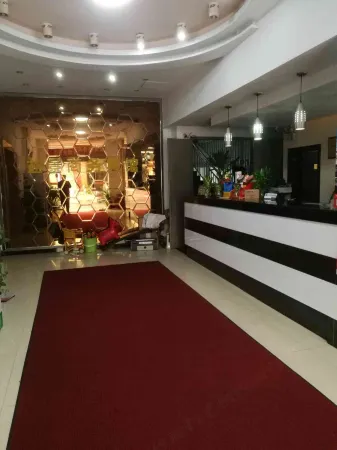 Taojiang Yijing Business Hotel