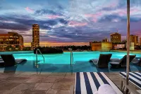 The Ritz-Carlton Residences, Waikiki Beach