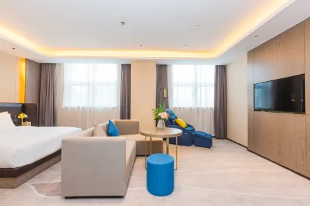 Echarm Plus Hotel (Shanghai Hongqiao International Airport Korean Street )